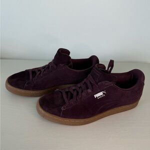 Puma suede burgundy tennis shoes - size 10